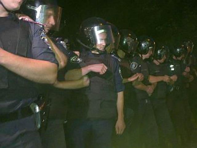 Милиция пообещала не открывать уголовных разбирательств против участников штурма райотделения Милиция пообещала не открывать уголовных разбирательств против участников штурма райотделения