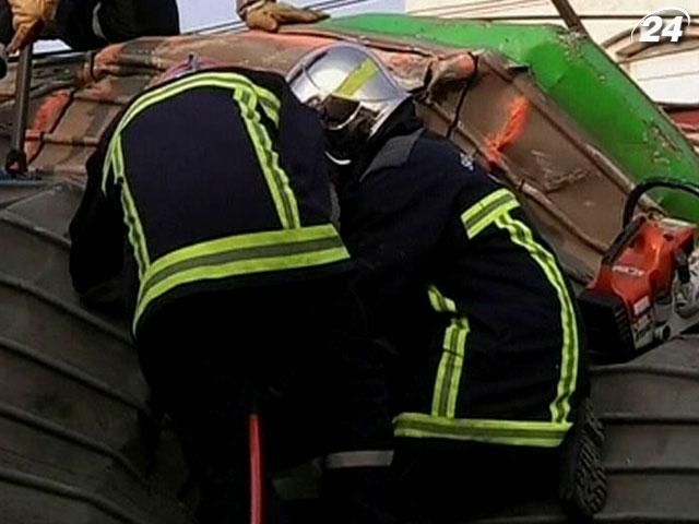 Причиной крушения поезда во Франции стала неисправность стрелки Причиной крушения поезда во Франции стала неисправность стрелки