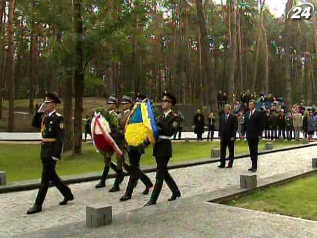 Коморовський у Луцьку вшанує жертв Волинської трагедії