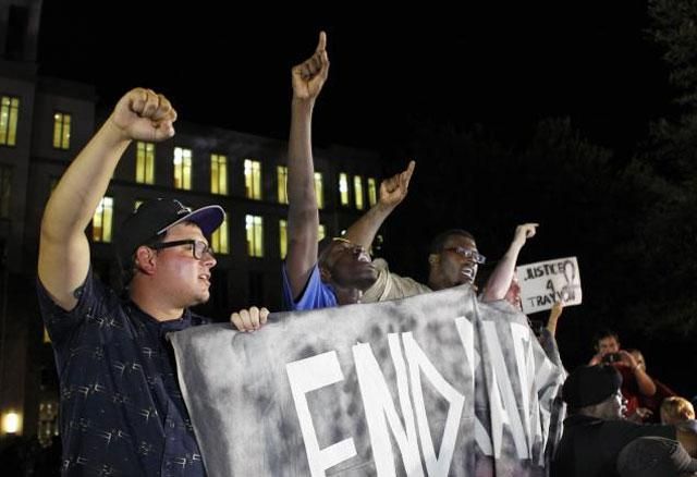 Виправдання Циммерману викликало протести по цілій Америці Виправдання Циммерману викликало протести по цілій Америці