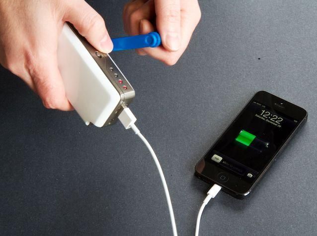 Під час розмови по iPhone китаянку вбило струмом Під час розмови по iPhone китаянку вбило струмом