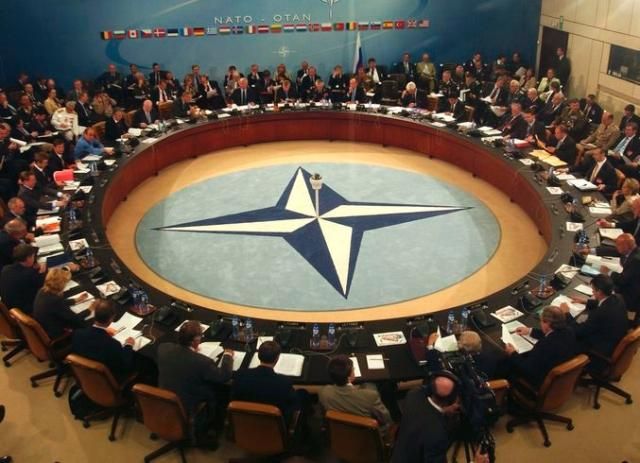 У НАТО Україні запропонували позбутись двох тисяч танків У НАТО Україні запропонували позбутись двох тисяч танків