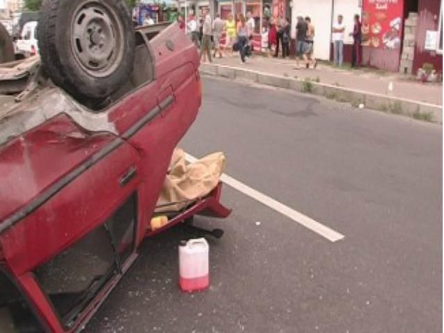 У Києві сталася потрійна ДТП У Києві сталася потрійна ДТП
