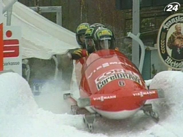 Бобслей - экстремальные гонки на санях Бобслей - экстремальные гонки на санях