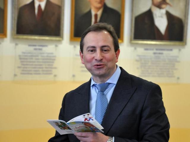 Томенко: Гроші з бюджету йдуть лише на регіони, які лояльні до Партії регіонів Томенко: Гроші з бюджету йдуть лише на регіони, які лояльні до Партії регіонів