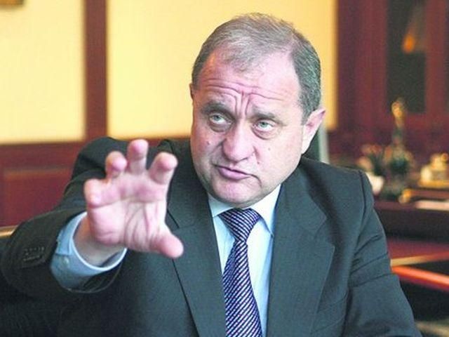 Могилев похвастался Януковичу улучшенными пляжами Крыма Могилев похвастался Януковичу улучшенными пляжами Крыма