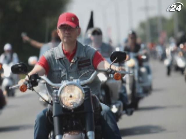 ДАІ оштрафувала Олександра Вілкула за їзду без шолома ДАІ оштрафувала Олександра Вілкула за їзду без шолома