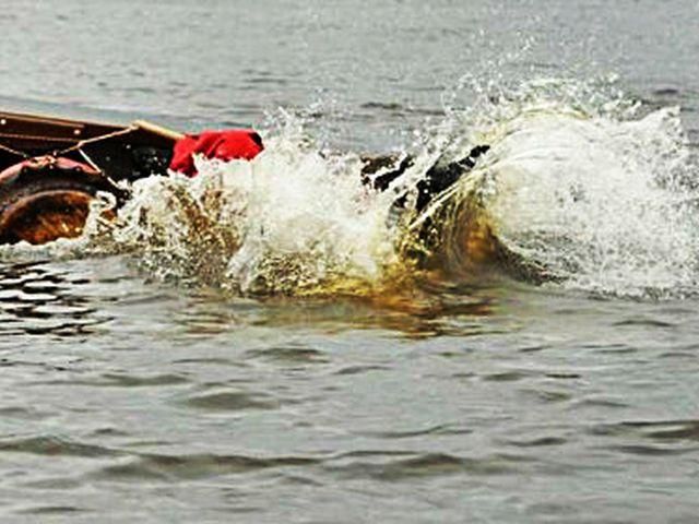 Российские пограничники утопили украинскую лодку: погибли 4 человека Российские пограничники утопили украинскую лодку: погибли 4 человека