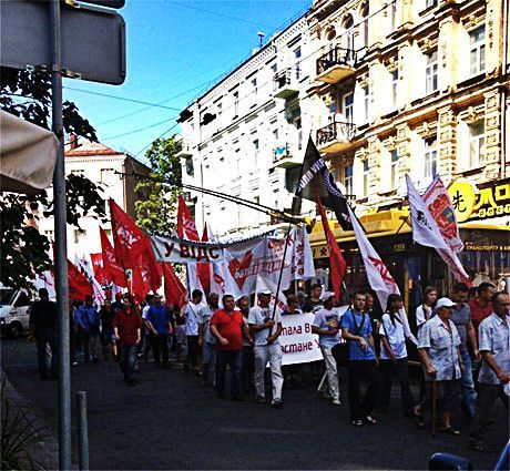 10 "врадіївських пікетувальників" пустили до Захарченка