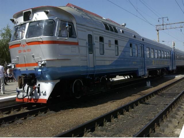 "Укрзалізниця" пустила додаткові поїзди до Криму 