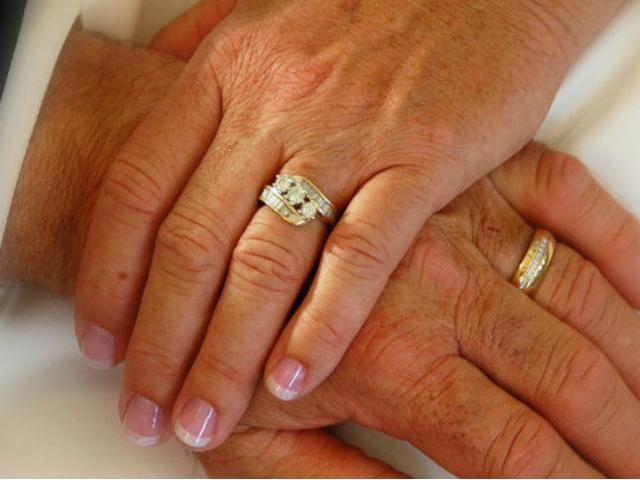 Американские супруги поженились 106 раз