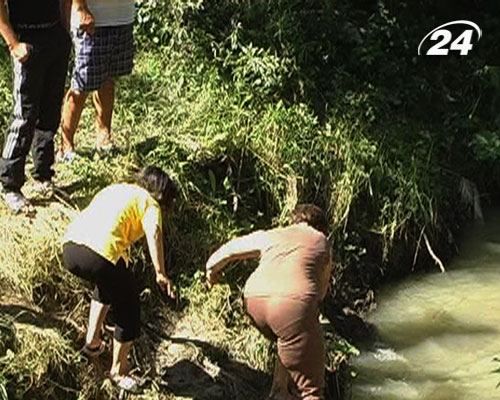 Жителі буковинського села страждають через відсутність мосту