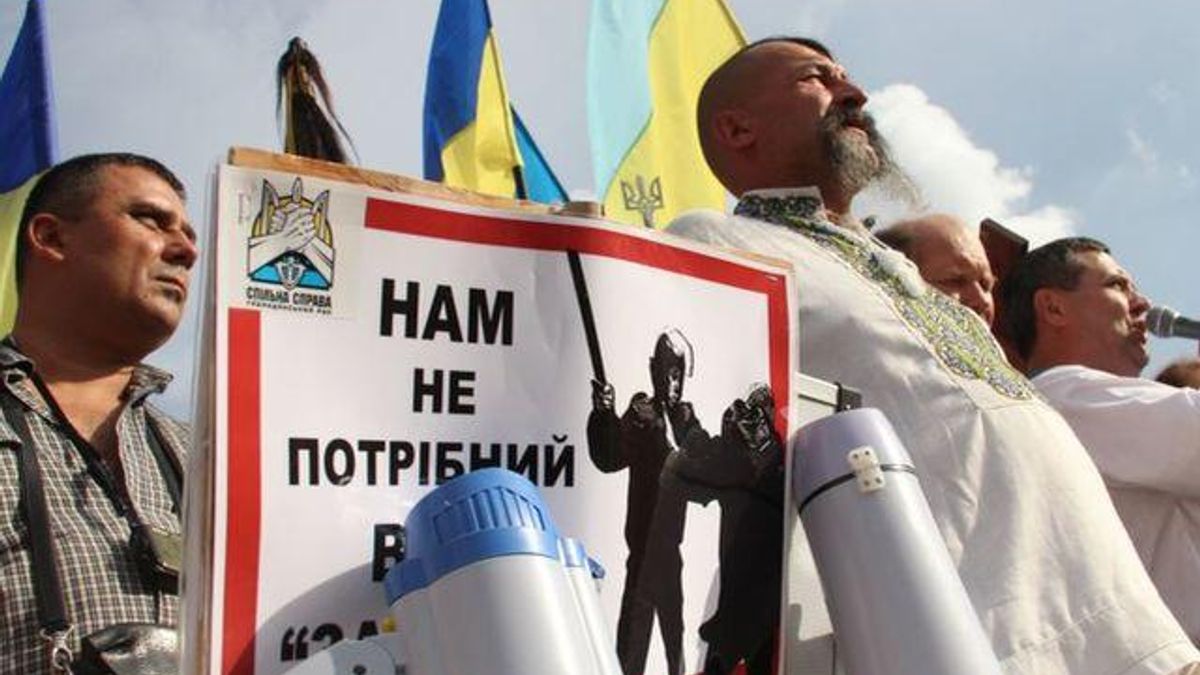 "Врадиевское шествие" перебралось к Главпочтамту "Врадиевское шествие" перебралось к Главпочтамту