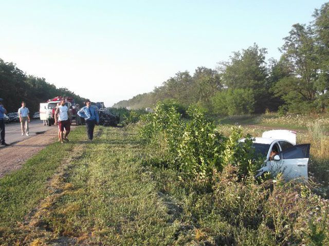 В аварії на Кіровоградщині травмовано 3 людей В аварії на Кіровоградщині травмовано 3 людей