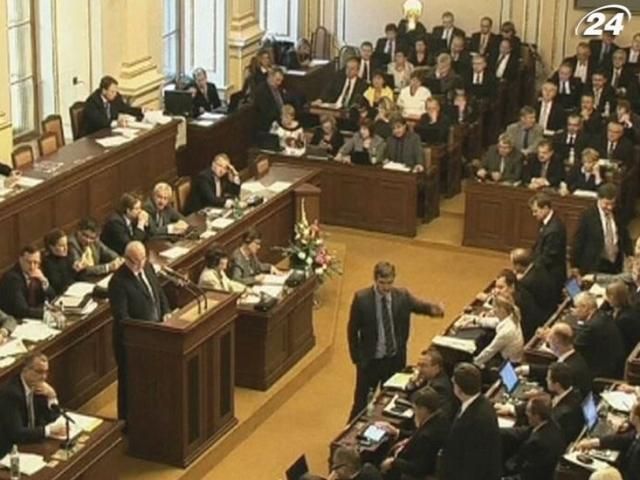 Фигурантов коррупционного скандала в Чехии отпустили на свободу Фигурантов коррупционного скандала в Чехии отпустили на свободу