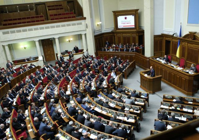 На аппарат Рады подали в суд, потому что он не предоставил декларации депутатов