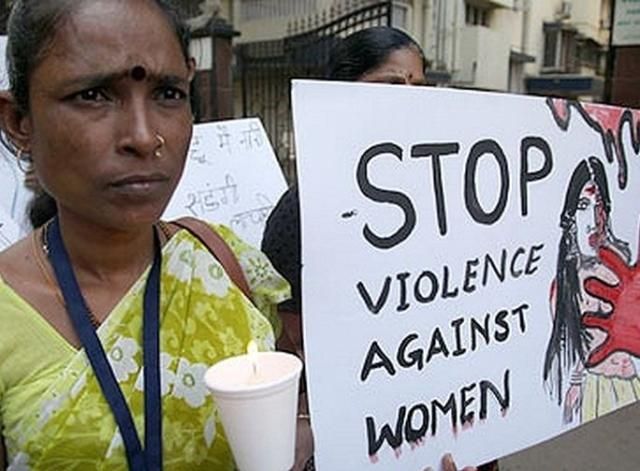 В Індії ґвалтівників туристки довічно позбавили волі 