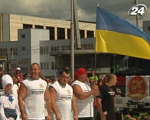 У Львові змагались "стронгмени" з Центральної Європи У Львові змагались "стронгмени" з Центральної Європи