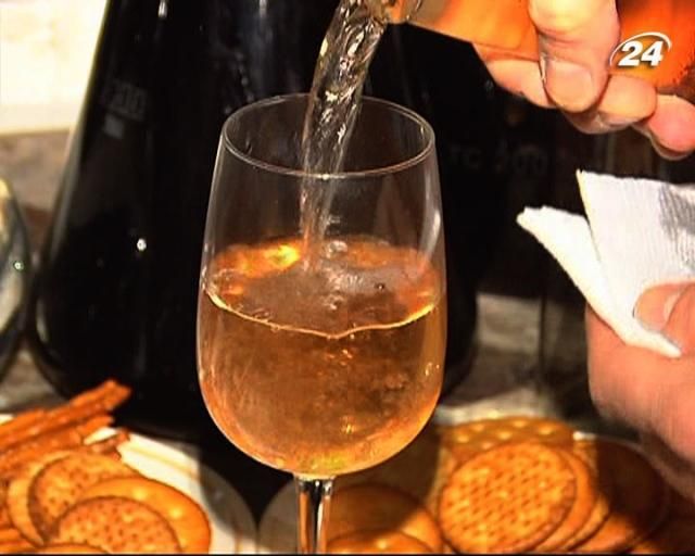 От подделок убережет только знание вкуса настоящего вина От подделок убережет только знание вкуса настоящего вина