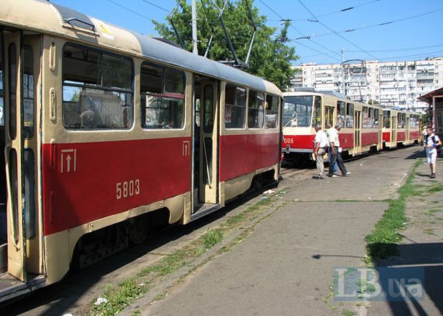 При будівництві трамвайної лінії на Троєщині "зникло" 2,6 млн грн