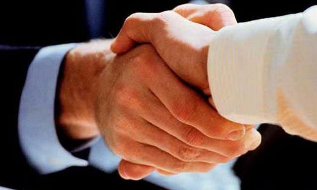 Украинцы доверяют СМИ и церкви, а политикам не доверяют вообще, - опрос Украинцы доверяют СМИ и церкви, а политикам не доверяют вообще, - опрос