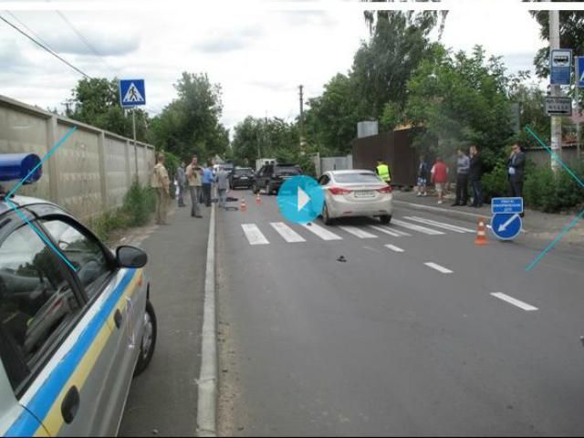 В Киеве "Mercedes" насмерть сбил 9-летнего мальчика
