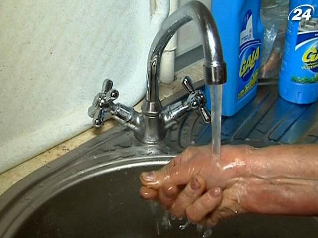 Крупним планом: Чому українці місяцями сидять без гарячої води? Крупним планом: Чому українці місяцями сидять без гарячої води?