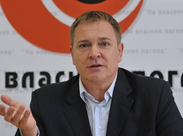 Колесниченко хочет защитить украинцев от спецслужб США Колесниченко хочет защитить украинцев от спецслужб США