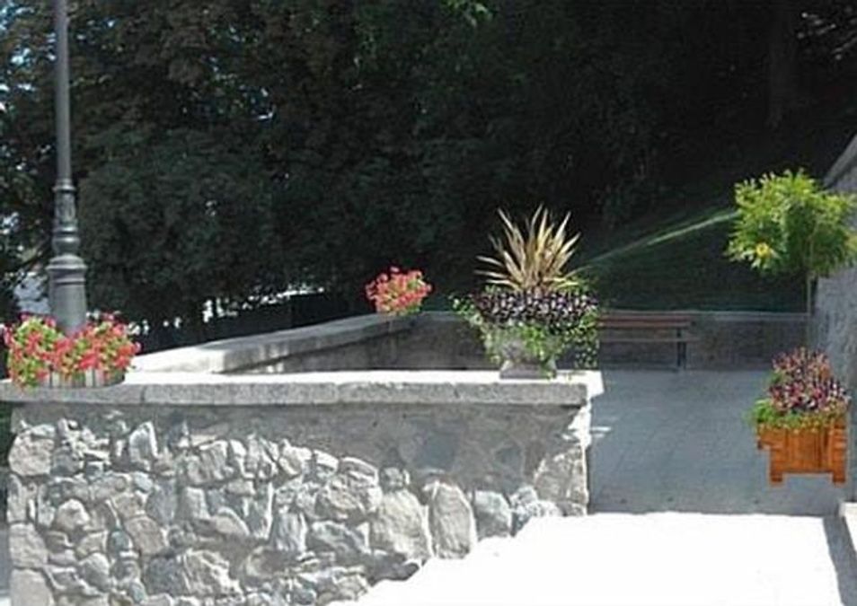 У Попова Київ прикрасили новими клумбами за допомогою "фотошопу" 