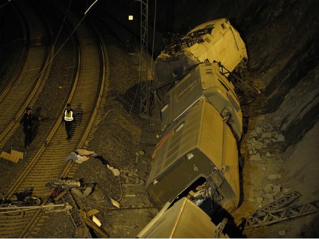 Самая большая железнодорожная катастрофа в Испании за последние 40 лет