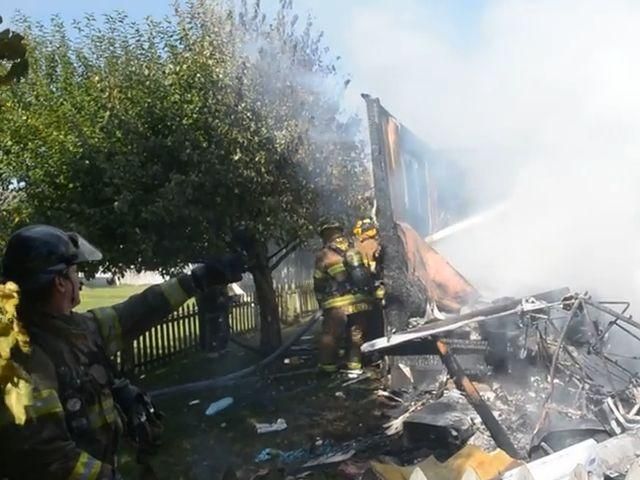 В США самолет упал на дом: есть пострадавшие (Видео)