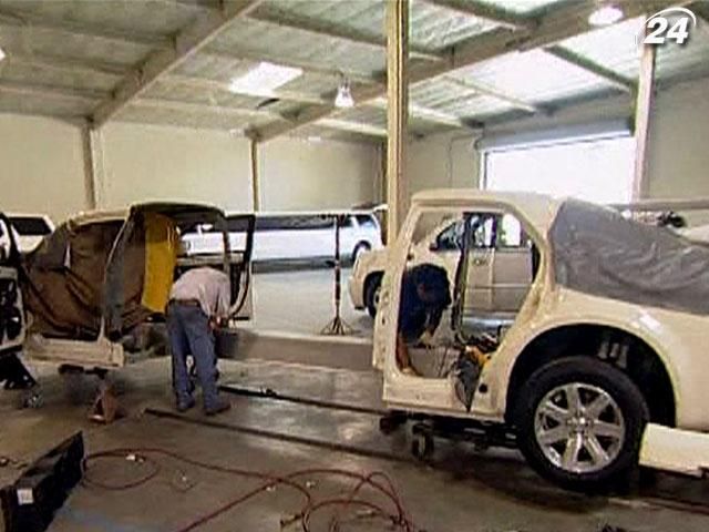 Як звичайний позашляховик перетворюють на шикарний лімузин Як звичайний позашляховик перетворюють на шикарний лімузин