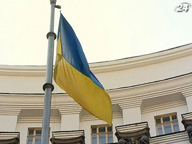 Експерти прогнозують Україні і дефолт, і добробут