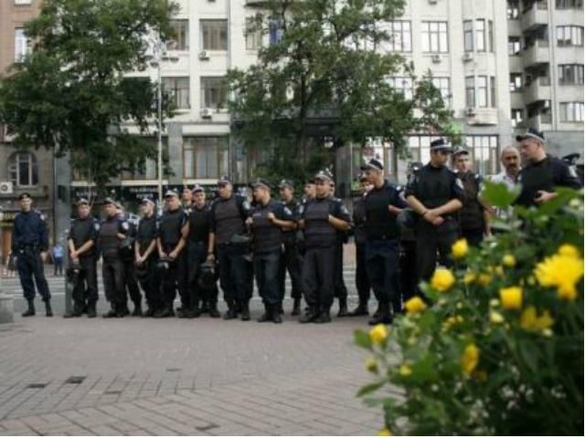 В центрі Києва затримали 10 мітингувальників 