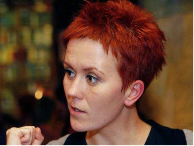 FEMEN: сотрудники СБУ избили лидера движения и украли ее собаку FEMEN: сотрудники СБУ избили лидера движения и украли ее собаку