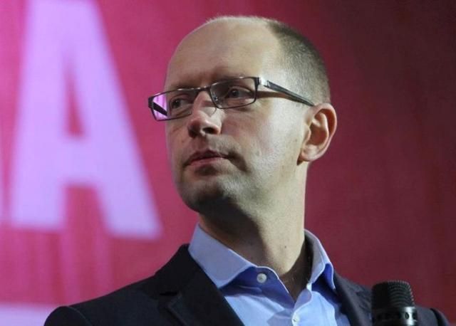 Яценюк говорит, что Украина смогла бы защитить себя и даже россиян Яценюк говорит, что Украина смогла бы защитить себя и даже россиян