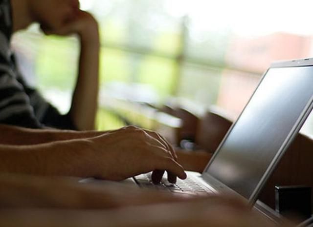 Фахівці з'ясували, що гальмує швидкість Інтернету Фахівці з'ясували, що гальмує швидкість Інтернету