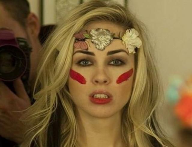 Суд оштрафовал FEMENисток и российского фотокора