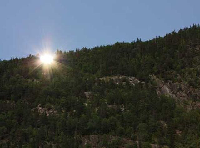 В спрятанном от света норвежском городке построят искусственное солнце В спрятанном от света норвежском городке построят искусственное солнце