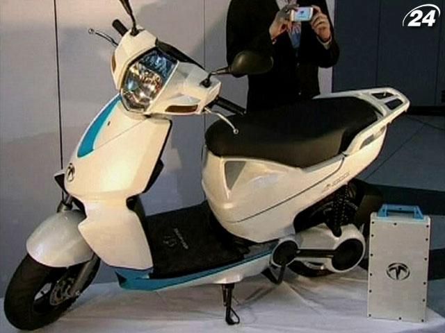 Смарт-скутер з підтримкою iPhone від компанії Terra Motors