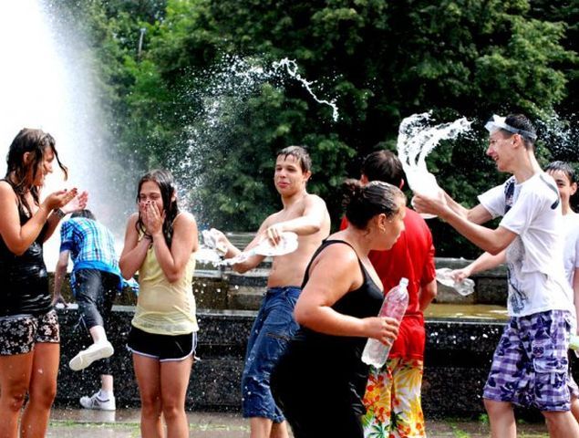 Завтра в Україні - до +37 градусів Завтра в Україні - до +37 градусів