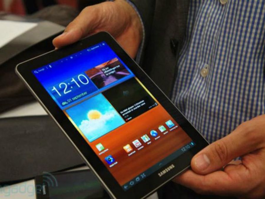 В столиці грабіжники "обчистили" магазин Samsung за 40 секунд В столиці грабіжники "обчистили" магазин Samsung за 40 секунд