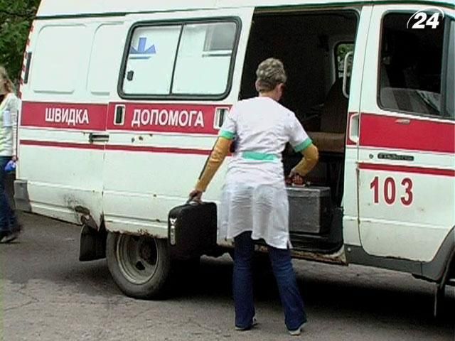 Лікарям меддопомоги у Києві видадуть відеореєстратори та сирени