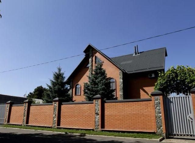 Задержанный за взяточничество Мельник построил три особняка Задержанный за взяточничество Мельник построил три особняка