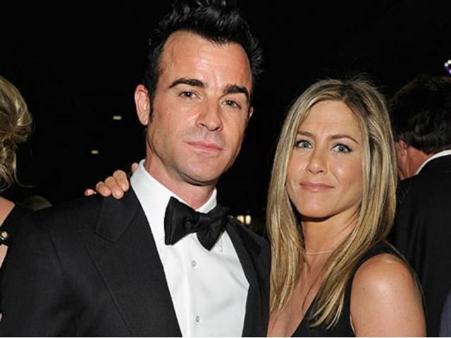 Наречений Дженніфер Еністон випадково зламав їй палець Наречений Дженніфер Еністон випадково зламав їй палець