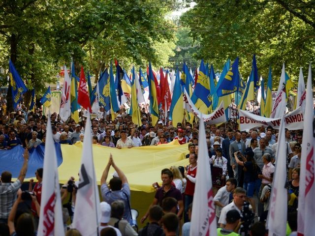 На кримську акцію "Вставай, Україно!" радять не брати свободівців