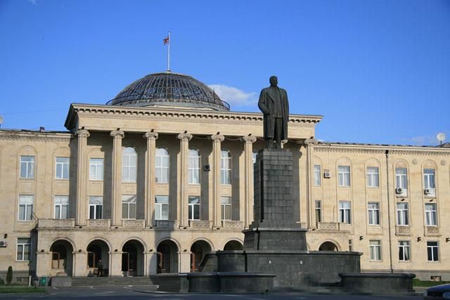 Саакашвілі назвав Сталіна "антигрузином" і закликав не встановлювати йому пам'ятник