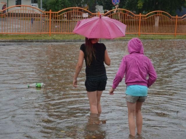 Из-за непогоды без света остались 44 населенных пункта в Западной Украине Из-за непогоды без света остались 44 населенных пункта в Западной Украине