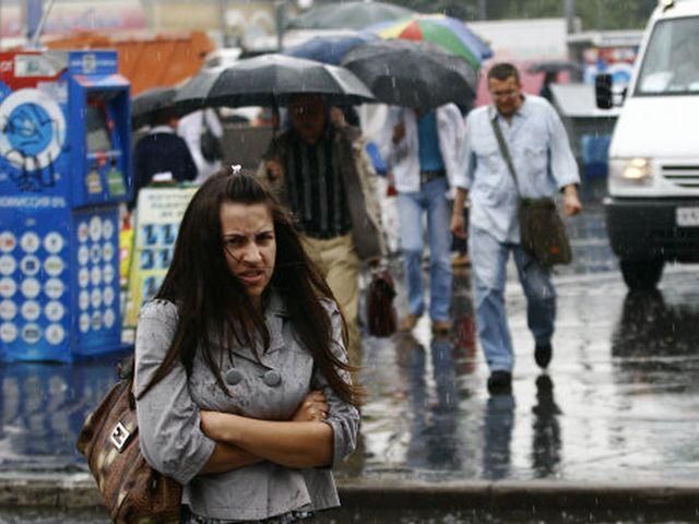 Сегодня в Западной Украине - дожди, грозы, град и шквалы