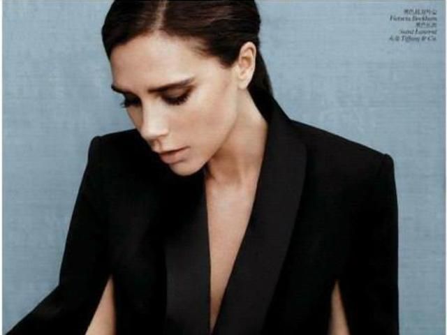 Жена Дэвида Бекхэма показала себя на обложке Vogue China Жена Дэвида Бекхэма показала себя на обложке Vogue China